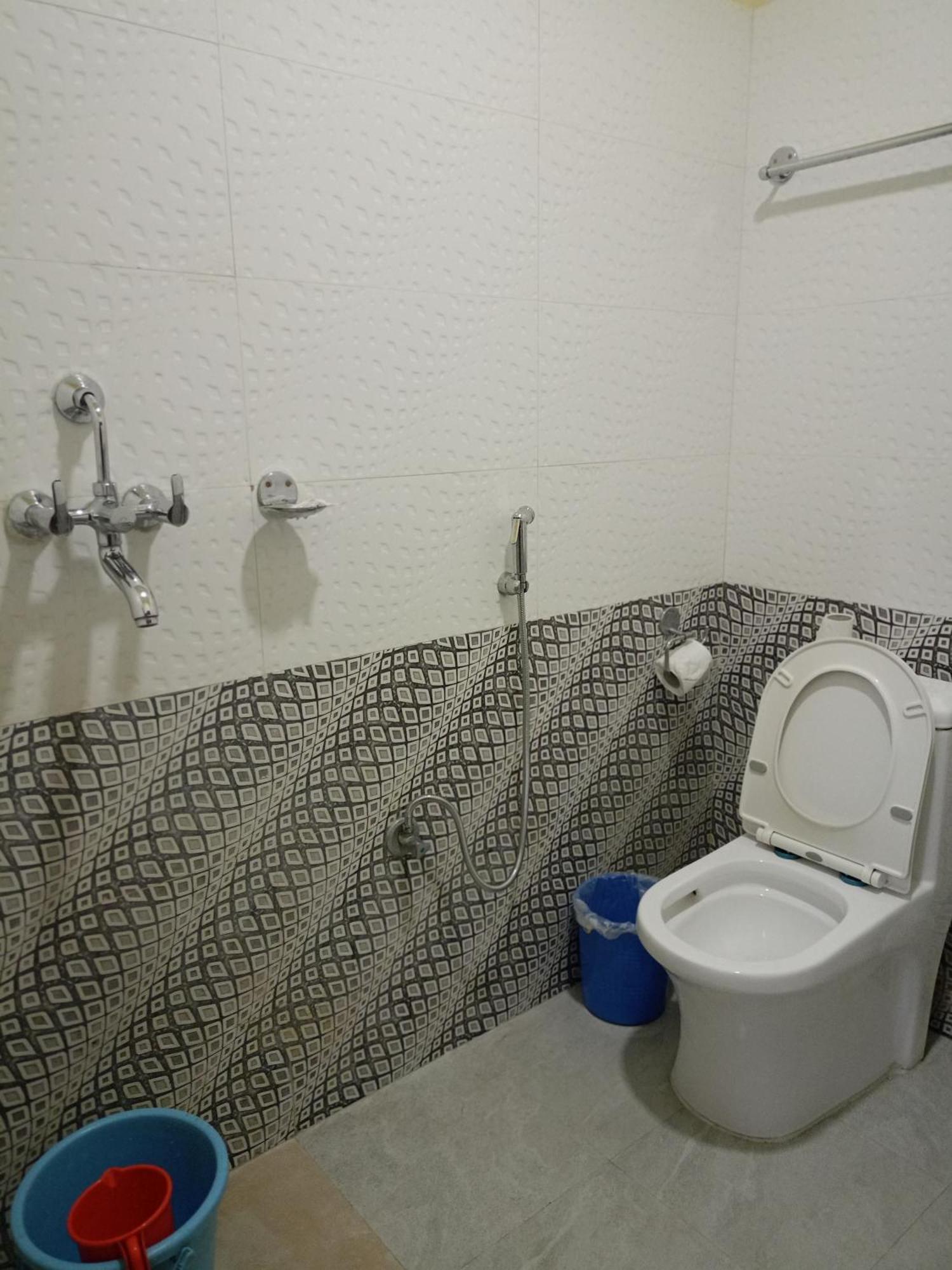 Pokhara Metro Eco Hotel Bagian luar foto