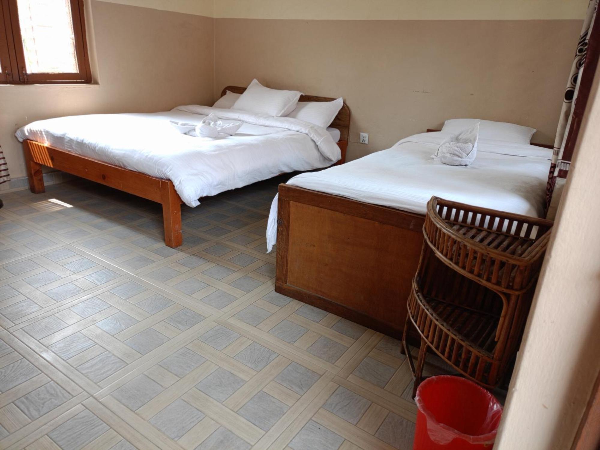Pokhara Metro Eco Hotel Bagian luar foto